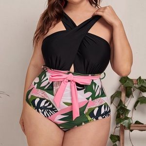 ☀️SHEIN floral belted swimsuit